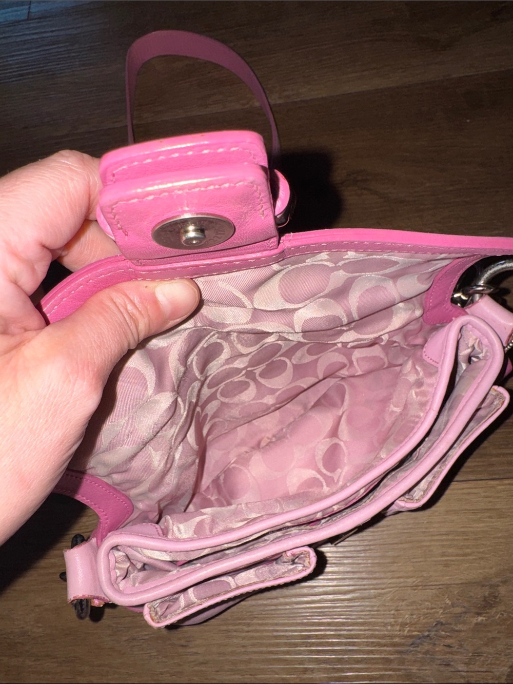 Coach y2k 3683 Soho leather crossbody bag baby pink RARE 💕 - Picture 12 of 16